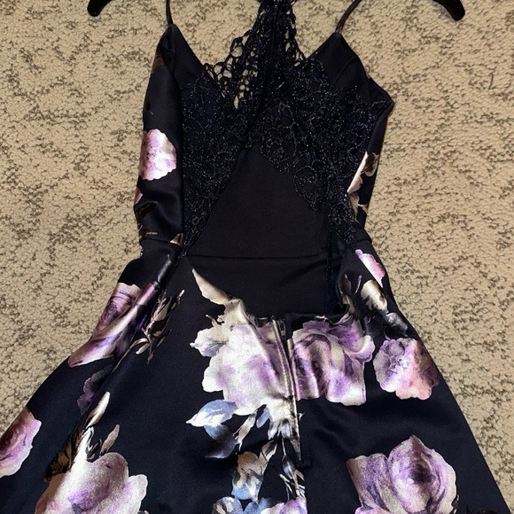 Flowered formal dress, Purple, size small - Picture 2 of 4